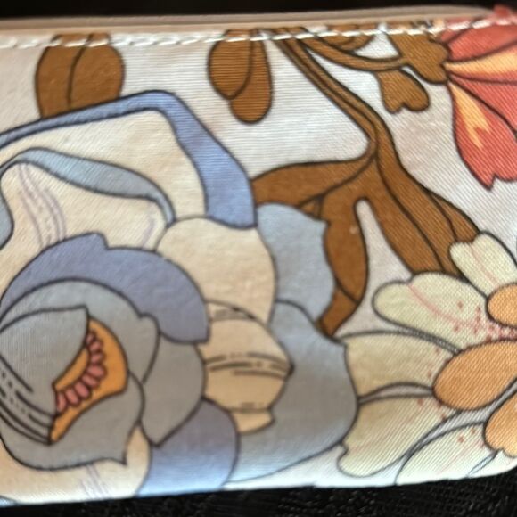 Vera Bradley Floral ID Case - Picture 4 of 4